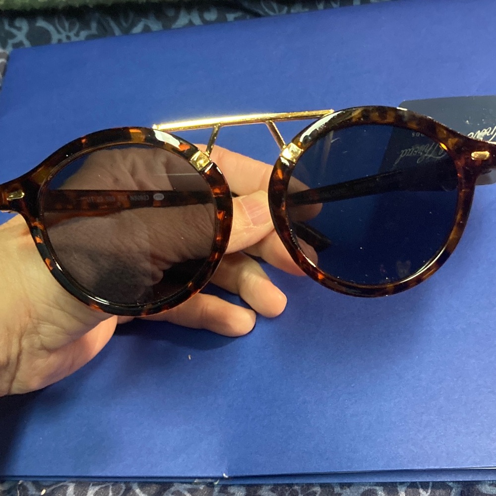 Universal Thread Tortoise Shell Sunglasses with Gold Accents